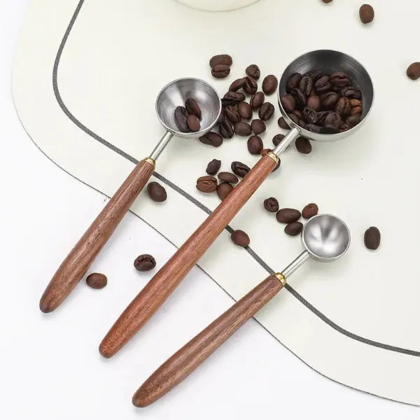 KITCHENWARE-COFFEE-SCOOP-02