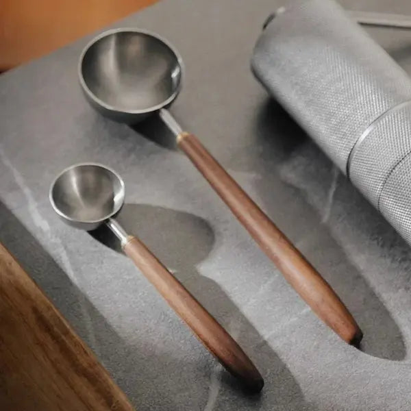 KITCHENWARE-COFFEE-SCOOP-METAL