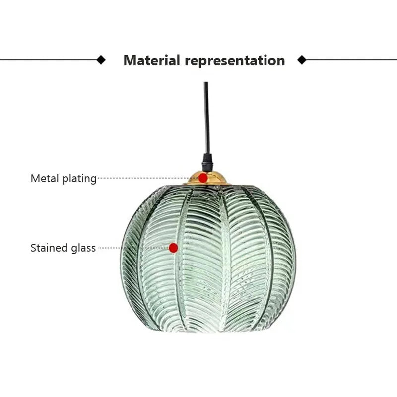 Éclairage à motif de feuilles au plafond