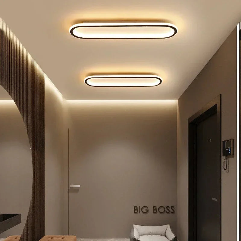 Éclairage dans le plafond ovale