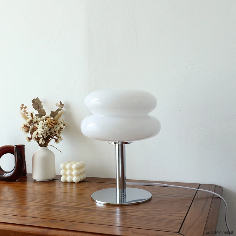 TABLE-LAMP-TABLE