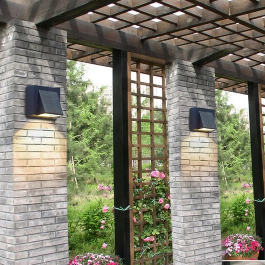 WALL-LIGHTING-GARDEN