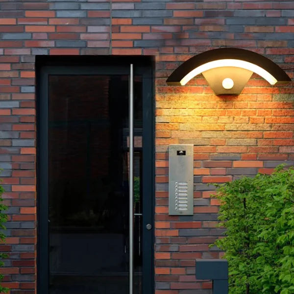 EXTERNAL-WALL-LIGHTING-CURVE